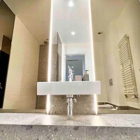 Nordic Oasis Luxury 1 Bedroom Aviatiei Tower